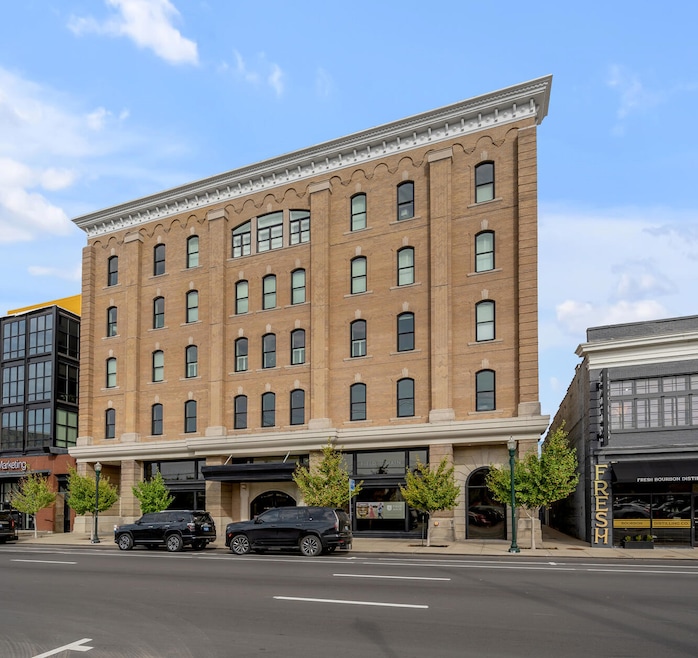 369 E Main St unit 402, Lexington, KY 40507 - photo 1