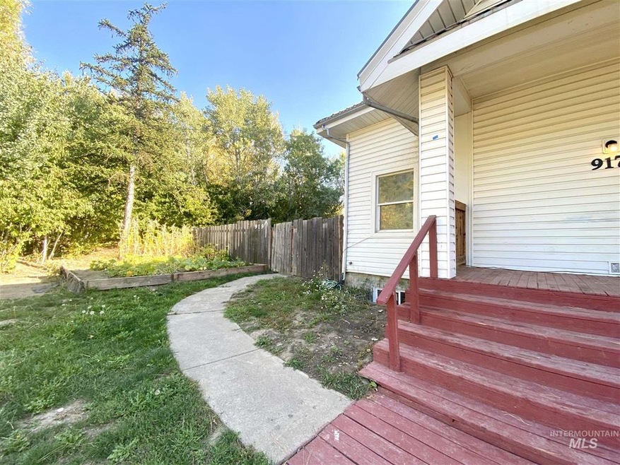 907 Public Ave, Moscow, ID 83843 - photo 1