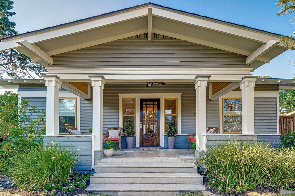 633 Pecore St, Houston, TX 77009 - photo 1