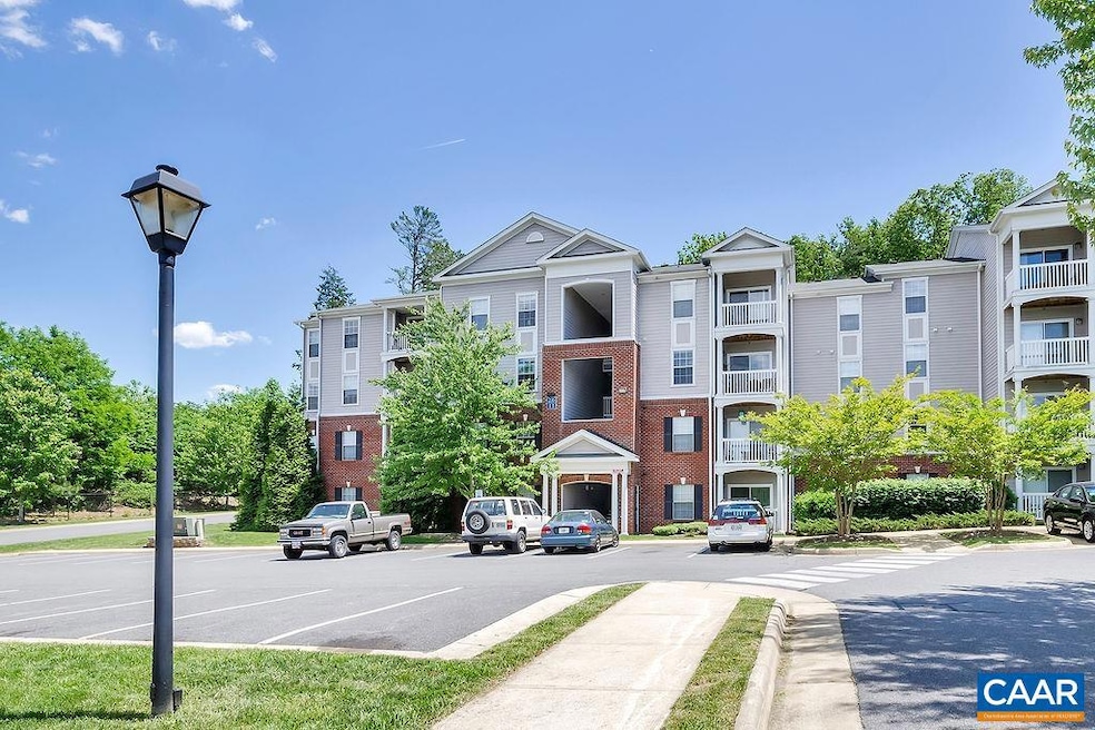 122 Yellowstone Dr unit 307, Charlottesville, VA 22903 - photo 1