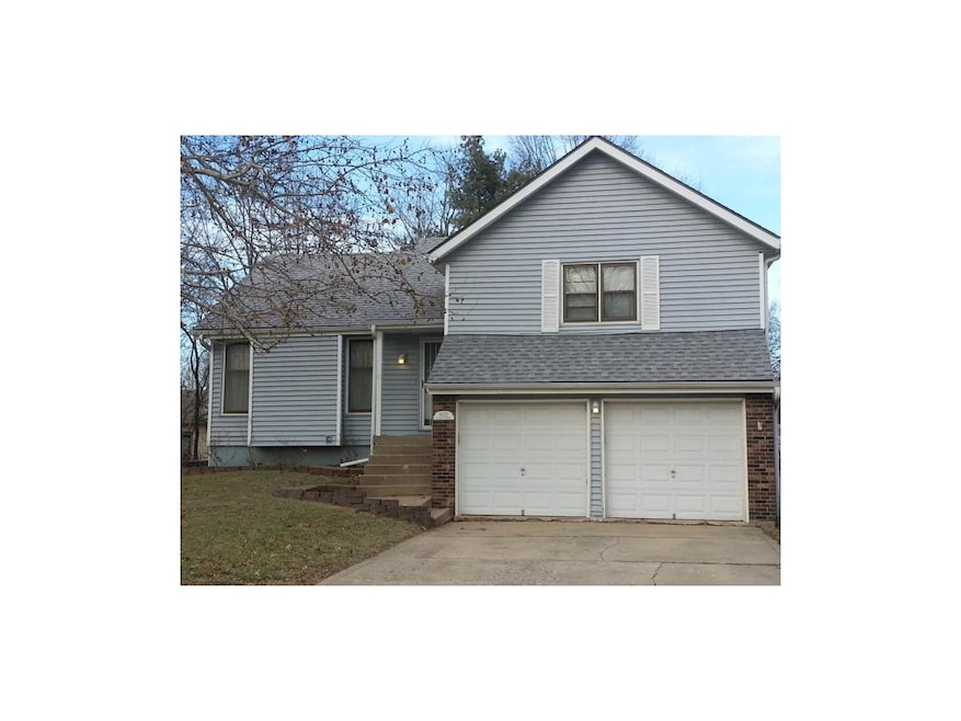 Front of home with siding and NEW ROOF