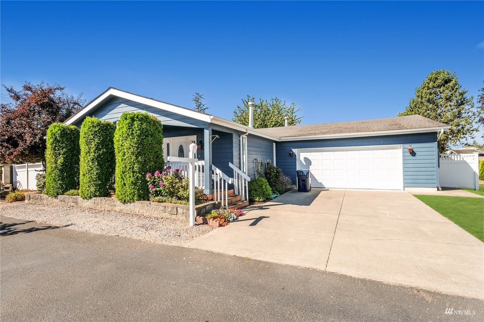 107 S Pass Rd unit 1, Nooksack, WA 98247 - photo 1