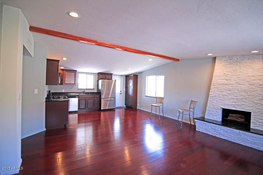 9426 N 17th St, Phoenix, AZ 85020 - photo 1