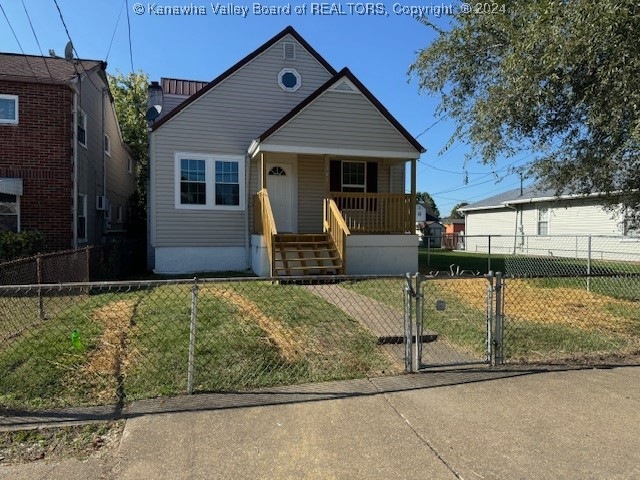 341 16th St, Dunbar, WV 25064 - photo 1