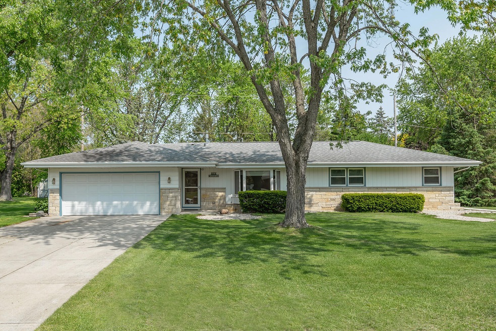 S68W13018 Camilla Dr, Muskego, WI 53150 - photo 1