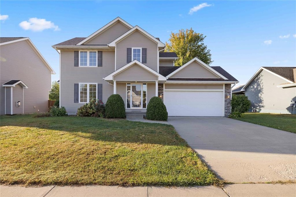 512 NW 10th Cir, Grimes, IA 50111 - photo 1