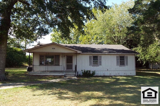 1303 5th Ave, Albany, GA 31707 - photo 1