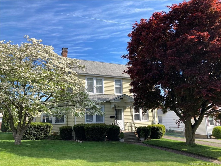 44 Somerset St, Wethersfield, CT - the dogwood was