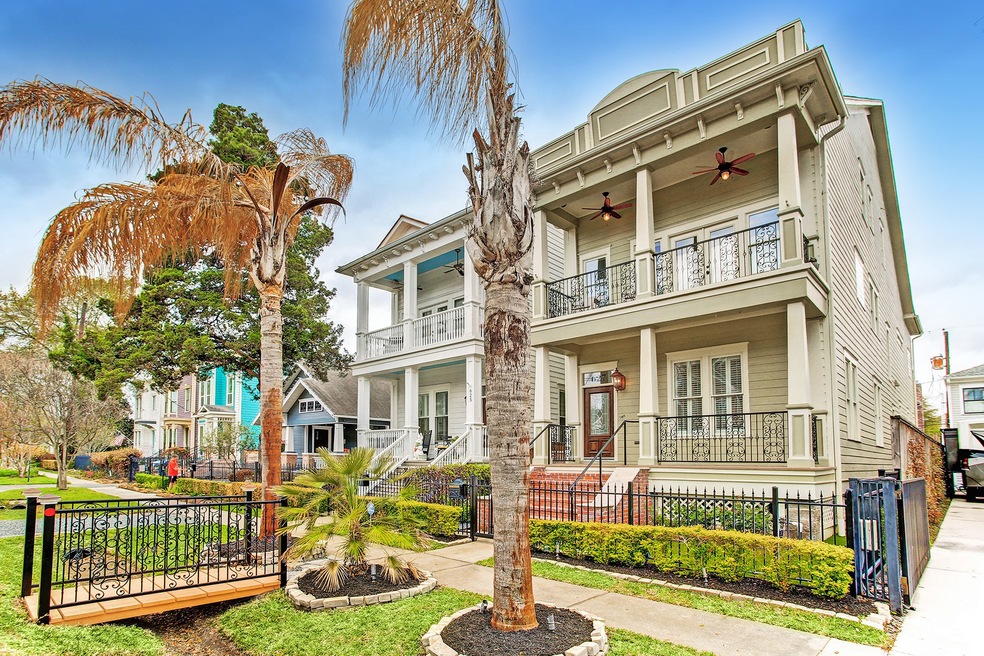 627 E 10th St, Houston, TX 77008 - photo 1