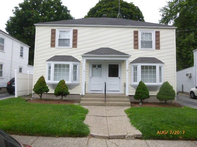 268 Lowden St, Pawtucket, RI 02860 - photo 1