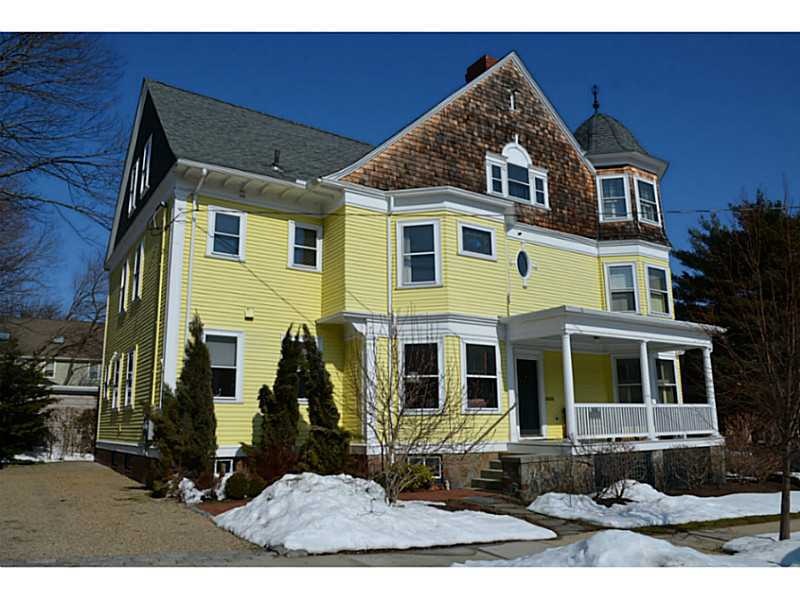 130 Benevolent St, Providence, RI 02906 - photo 1
