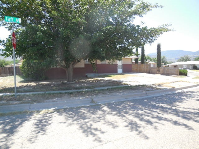 1418 Taft Ave, Alamogordo, NM 88310 - photo 1