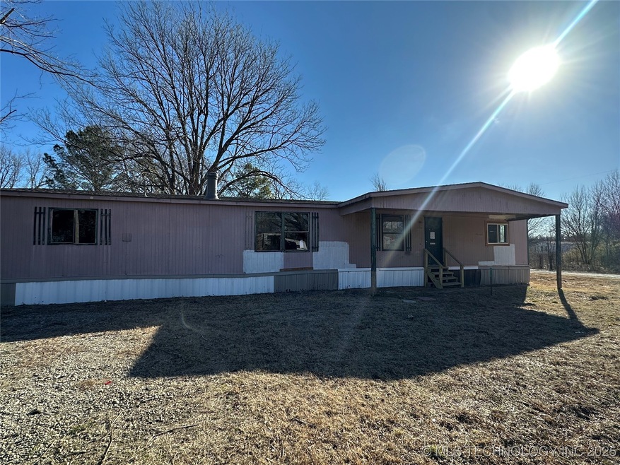 236 S Otis Ave, Dustin, OK 74839 - photo 1
