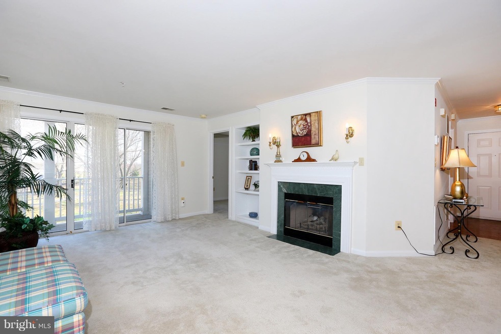 13201 Cloppers Mill Dr unit 11-H, Germantown, MD 20874 - photo 1