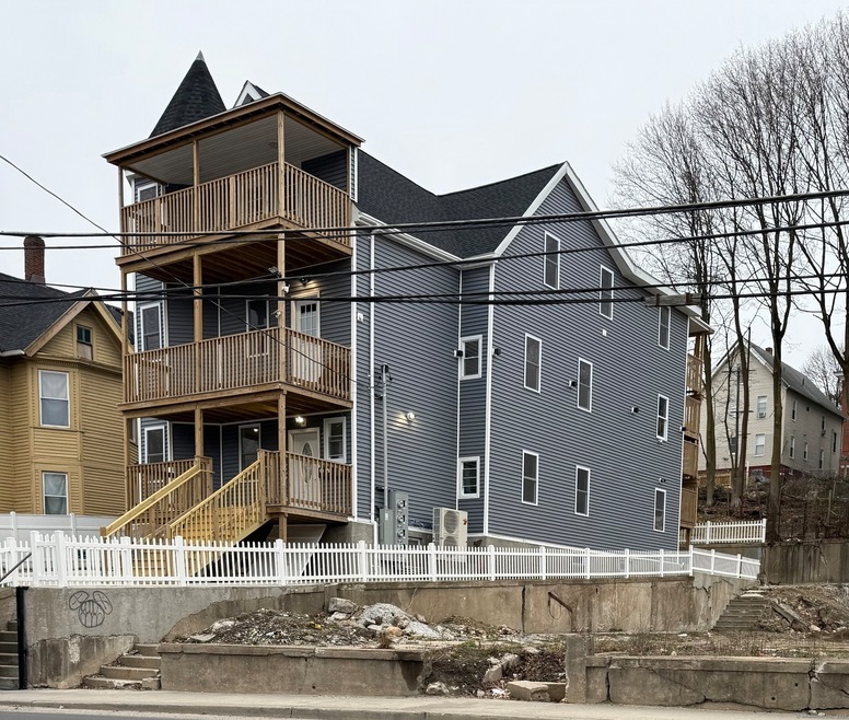 975 N Main St unit 2nd flr, Waterbury, CT 06704 - photo 1