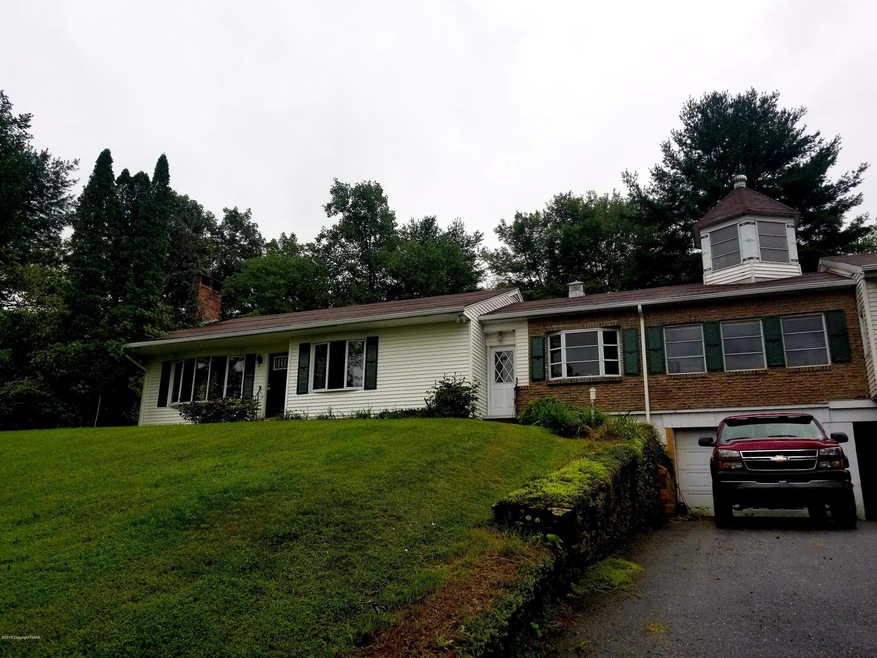 322 Adams Dr unit 101, Sciota, PA 18354 - photo 1