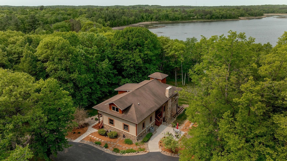 Pending $695,000 • Co-Listing Agent