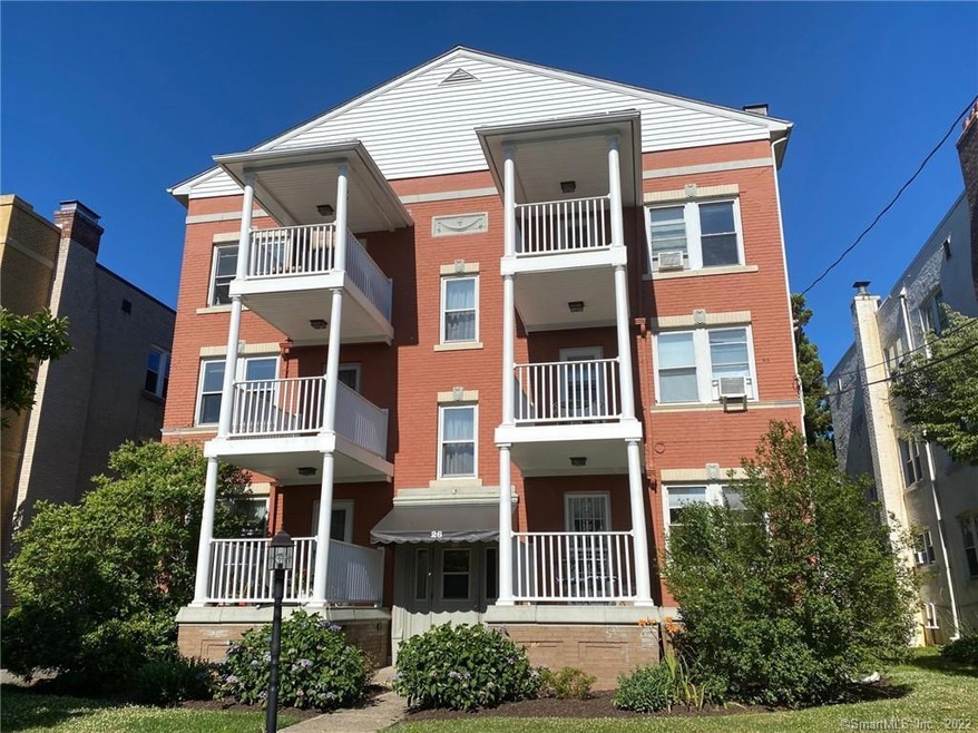 26 Robin Rd unit 4, West Hartford, CT 06119 - photo 1