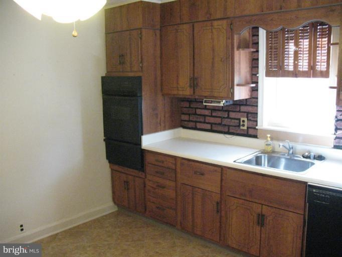 3400 Orlando Ave, Parkville, MD 21234 - photo 1