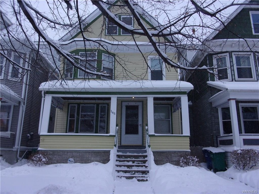 FRONT VIEW OF HOUSE