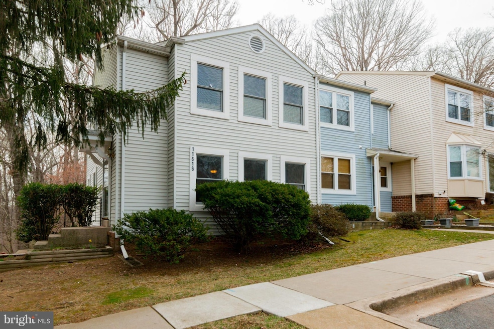 11616 Summer Oak Dr, Germantown, MD 20874 - photo 1