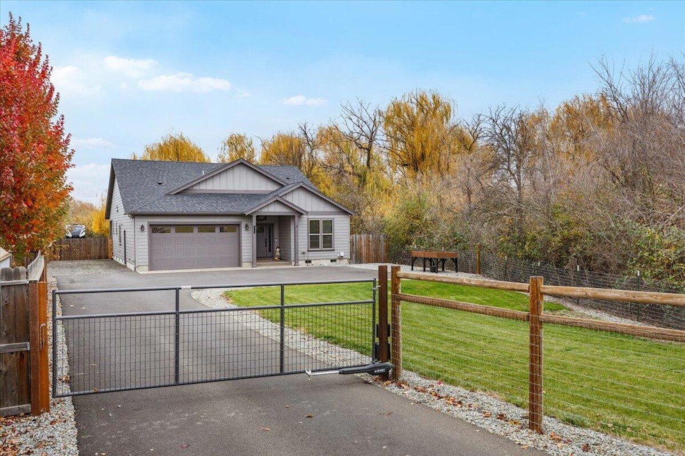 3285 Springbrook Rd, Medford, OR 97504 - photo 1