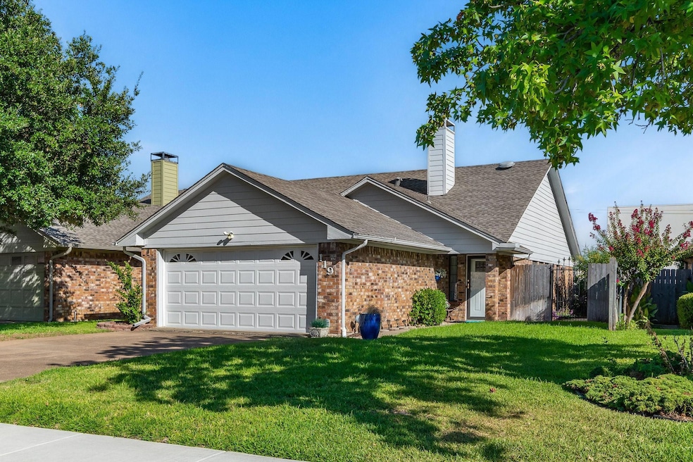 119 Mountain View Dr, Bedford, TX 76021 - photo 1