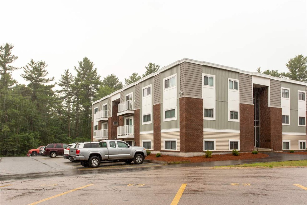 72E Constitution Dr unit E, Londonderry, NH 03053 - photo 1