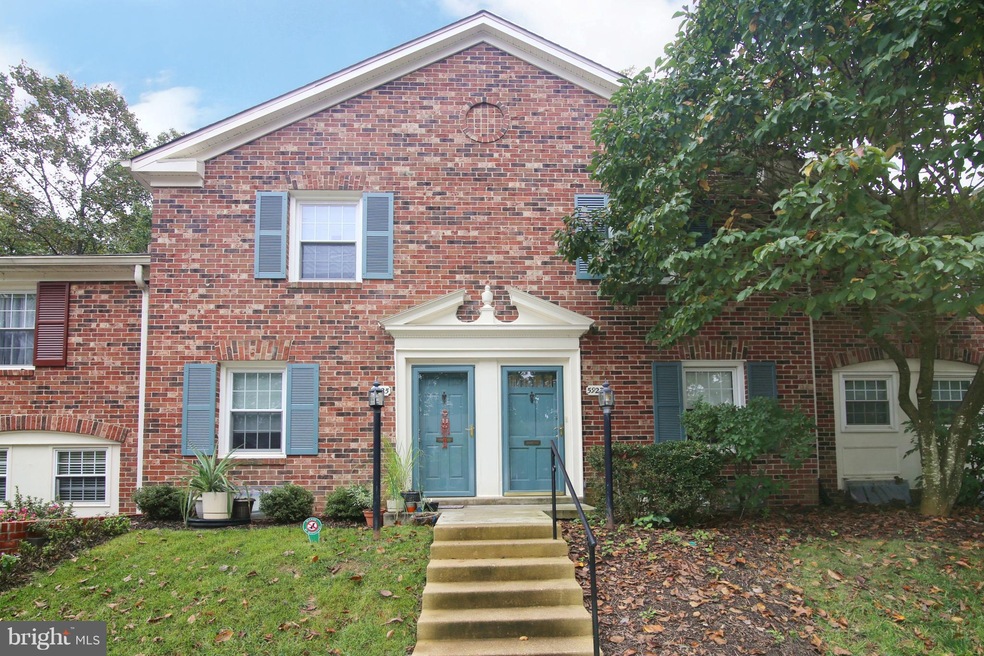 5927 Kingsford Rd unit 371, Springfield, VA 22152 - photo 1