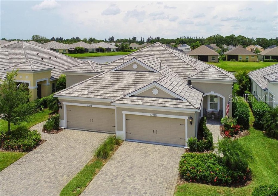 Welcome home to this beautiful Tidewater villa!