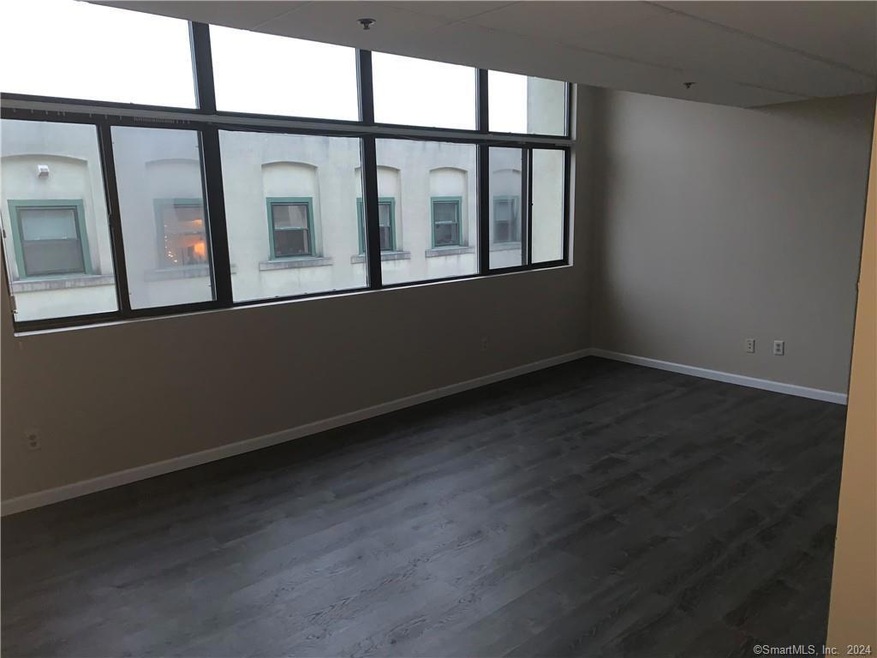 44 S Cherry St unit 405, Wallingford, CT 06492 - photo 1