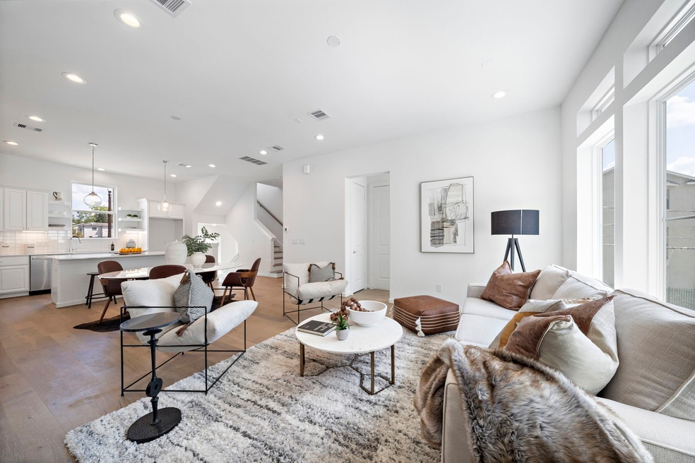 4310 Marina St unit A, Houston, TX 77007 - photo 1