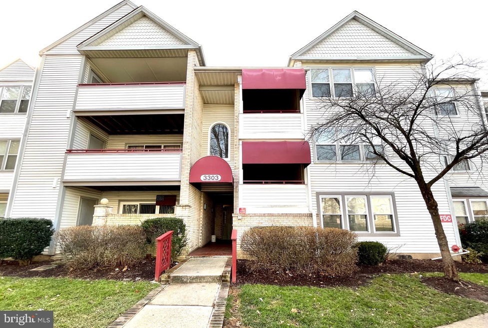 3303 Sir Thomas Dr unit 24, Silver Spring, MD 20904 - photo 1