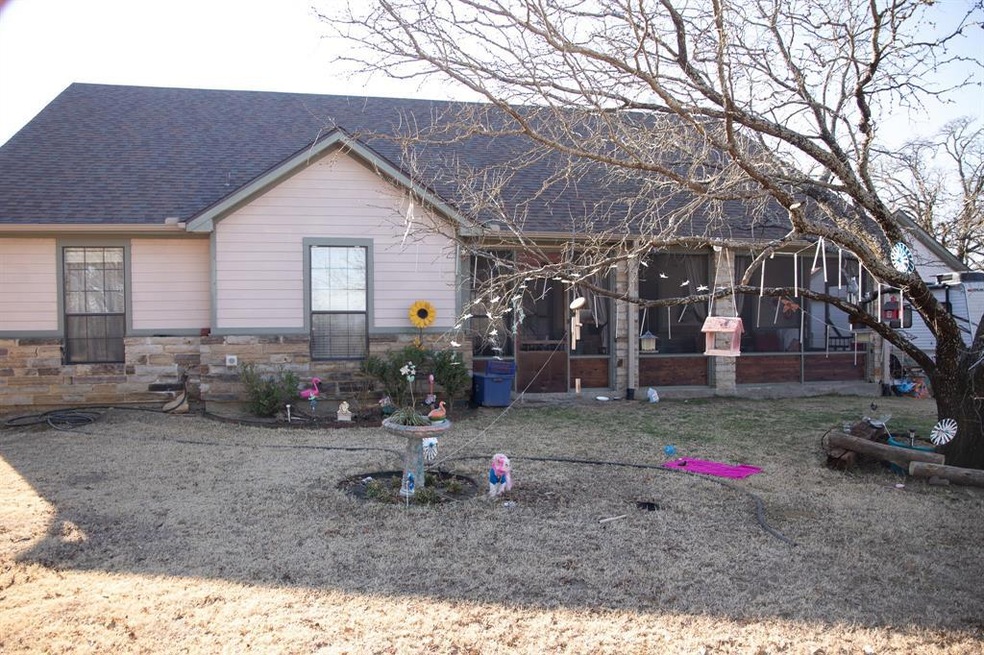 926 County Road 2117, Gainesville, TX 76240 - photo 1