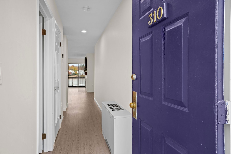 7 River Rd unit 310, Norwalk, CT 06850 - photo 1