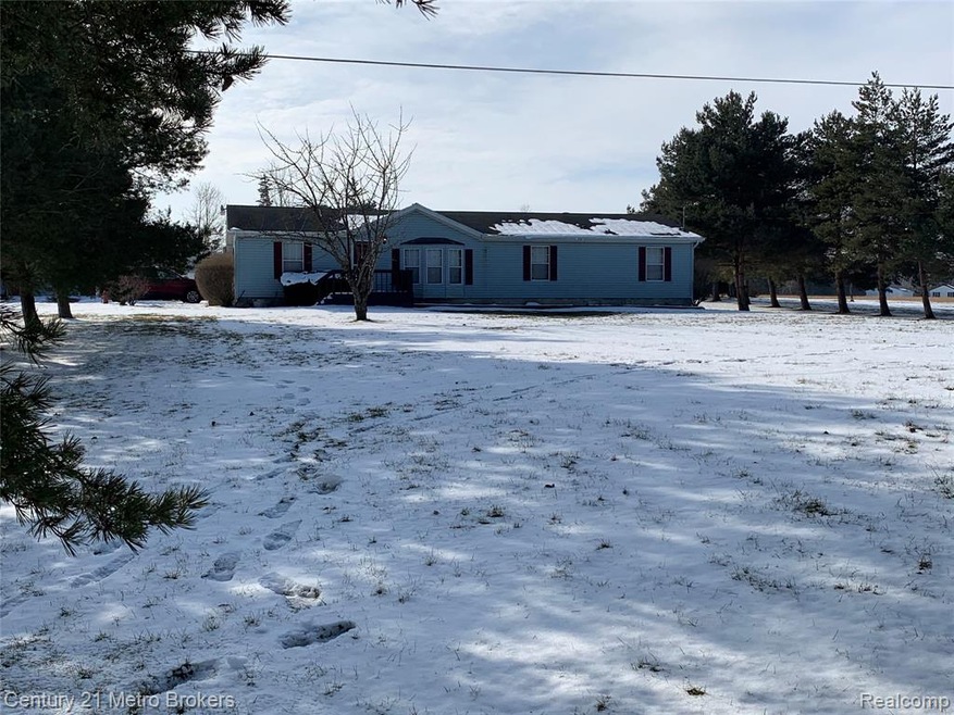 11173 Lennon Rd, Swartz Creek, MI 48473 - photo 1