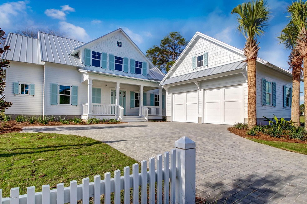 Picket Fence w/ Pavered Driveway