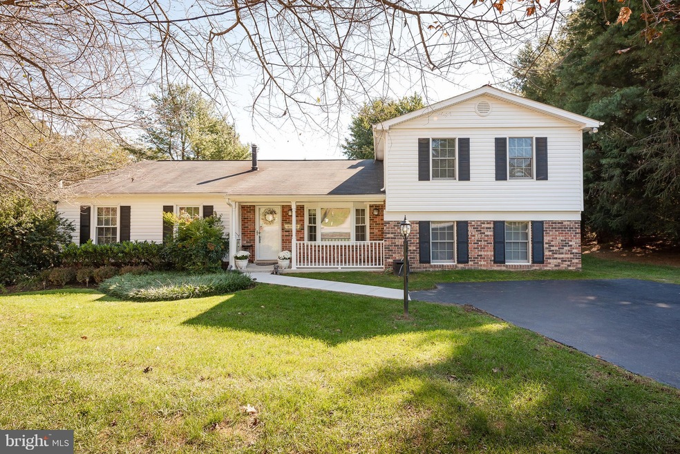 5375 View Point Ct, Sykesville, MD 21784 - photo 1