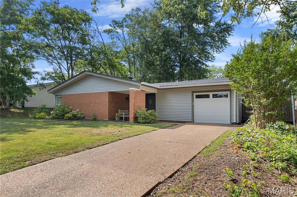 For Sale $285,000 • Co-Listing Agent