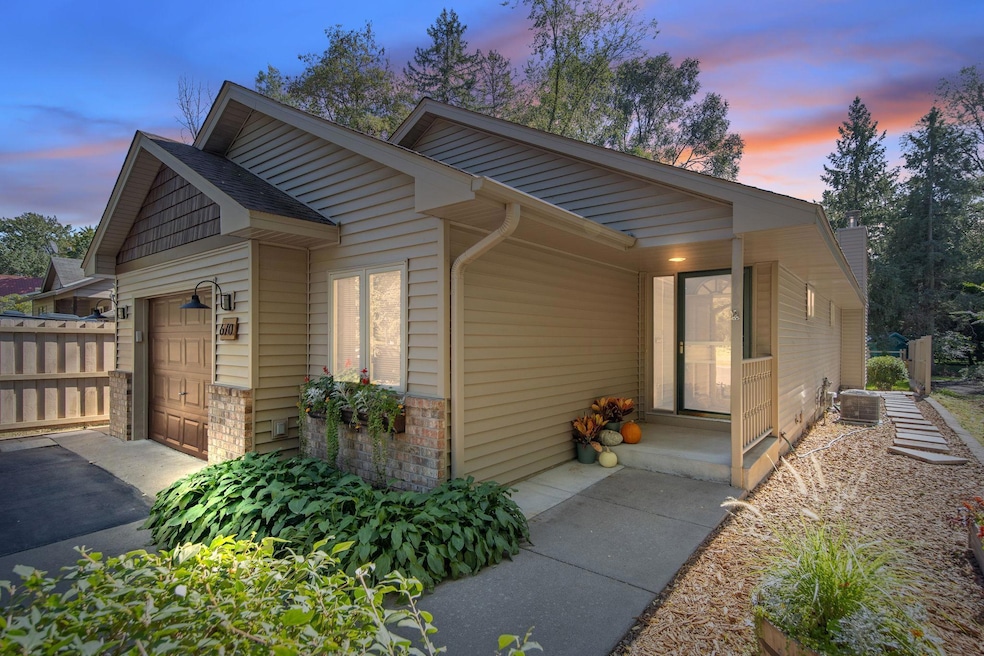 Sold $460,000 • Co-Listing Agent