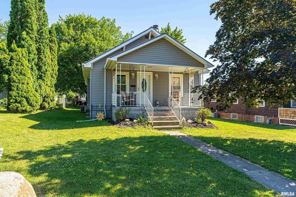 515 4th St, Lincoln, IL 62656 - photo 1