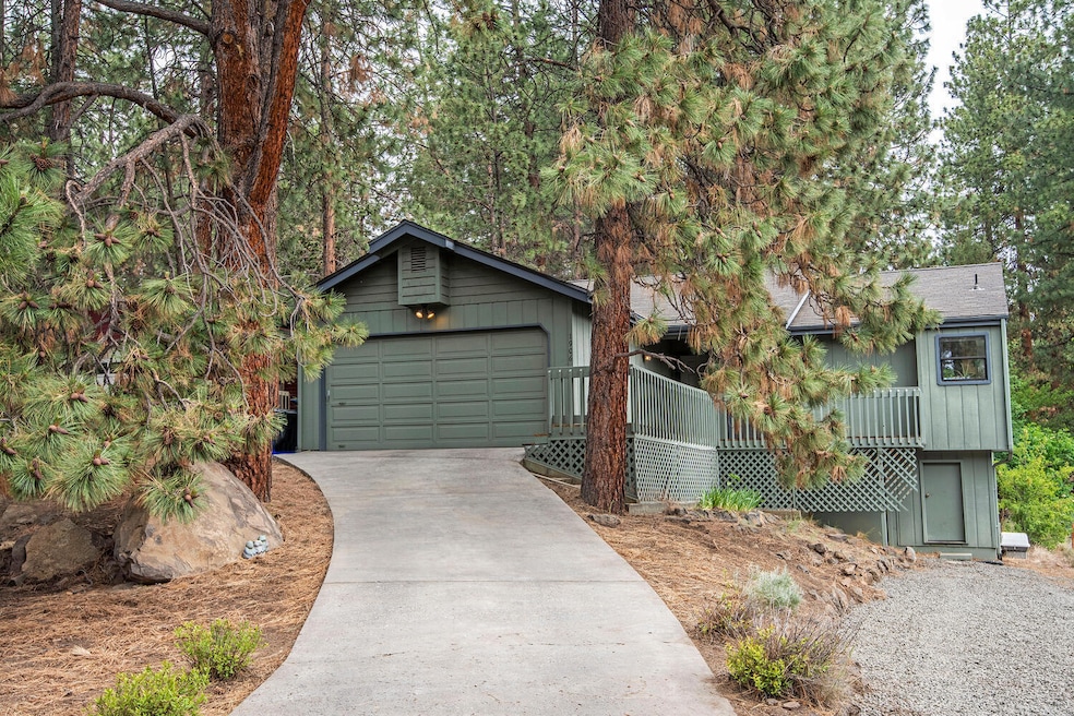 1906 SW Forest Ridge Ave, Bend, OR 97702 - photo 1