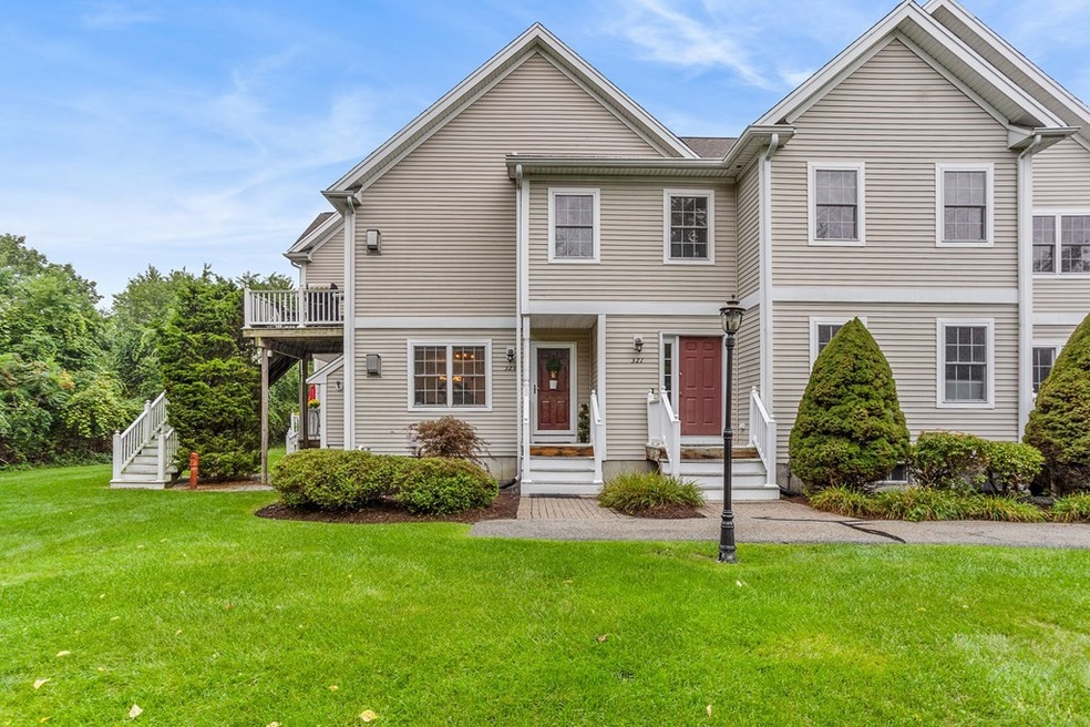 323 Regency Ln, Abington, MA 02351 - photo 1