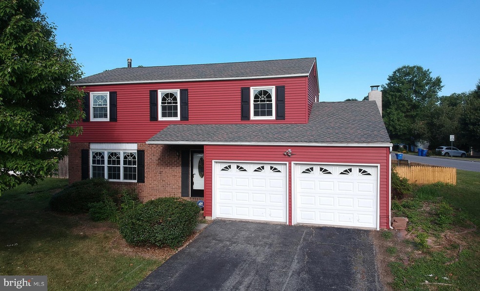 498 Sweetbriar Dr, Harrisburg, PA 17111 - photo 1