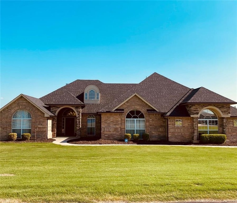 14751 Old Barn Rd, Edmond, OK 73025 - photo 1