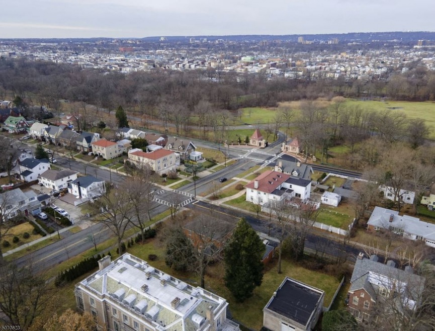 681 Highland Ave unit 683, Newark, NJ 07104 - photo 1