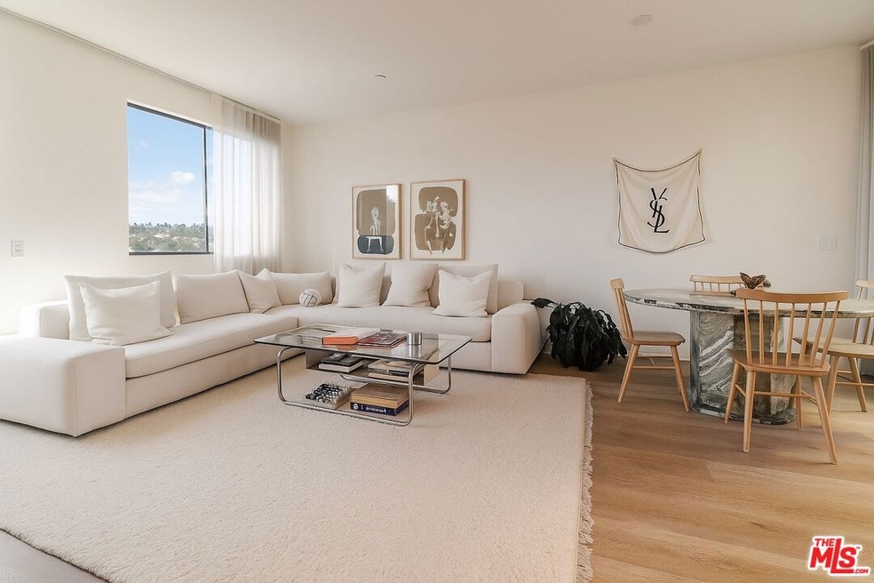 3286 N Canary Way, Los Angeles, CA 90065 - photo 1