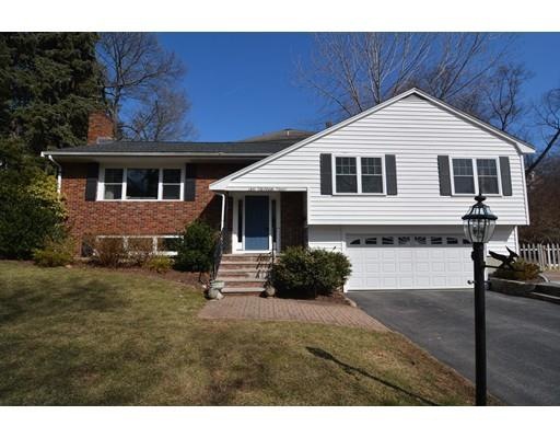 10 Wickham Rd, Winchester, MA 01890 - photo 1