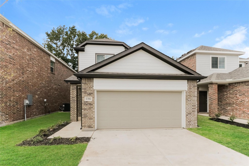 1306 Jonah Ln, Ennis, TX 75119 - photo 1