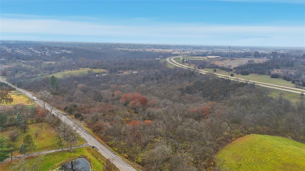 1670 E County Line Rd, Des Moines, IA 50320 - photo 1